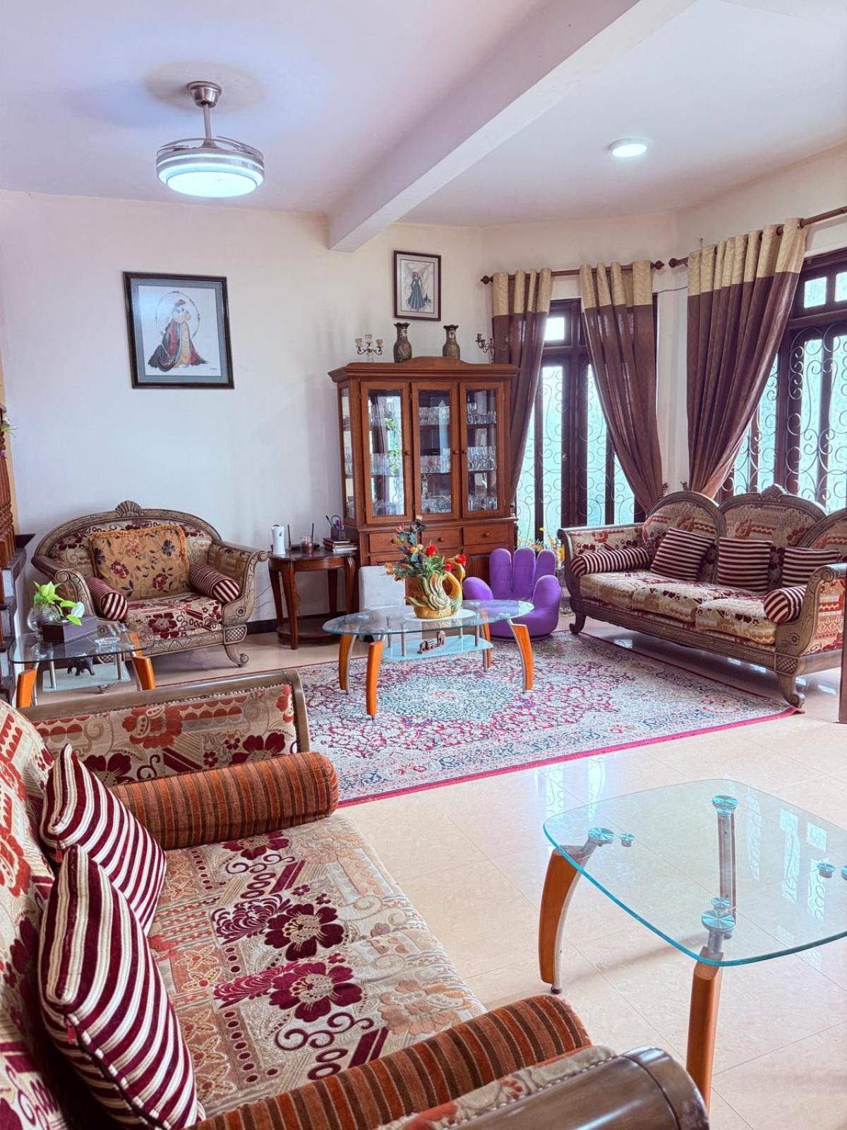 Resident View Homestay Kandy Exterior photo