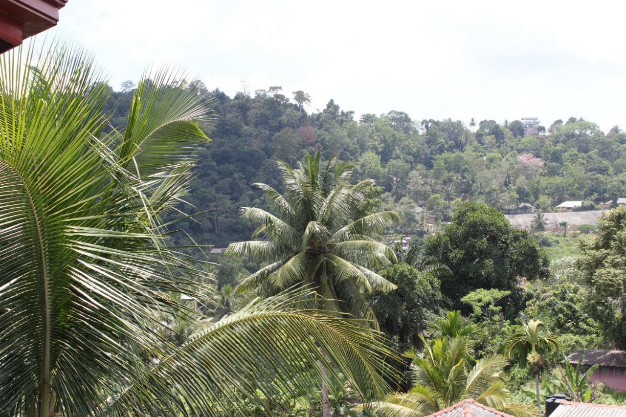 Resident View Homestay Kandy Exterior photo